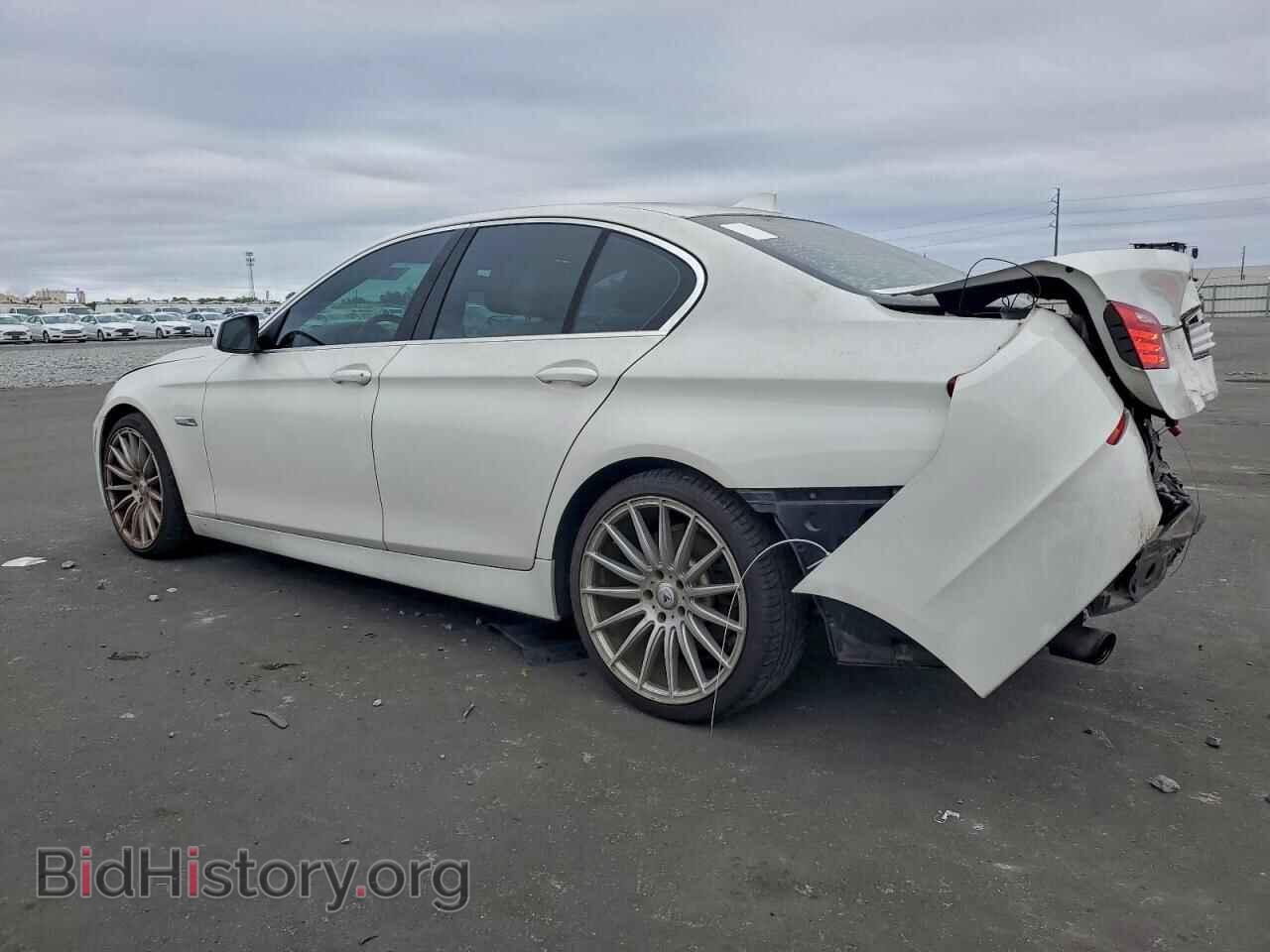 2011 BMW 5 SERIES - VIN: WBAFR7C54BC603001 - Фото 2