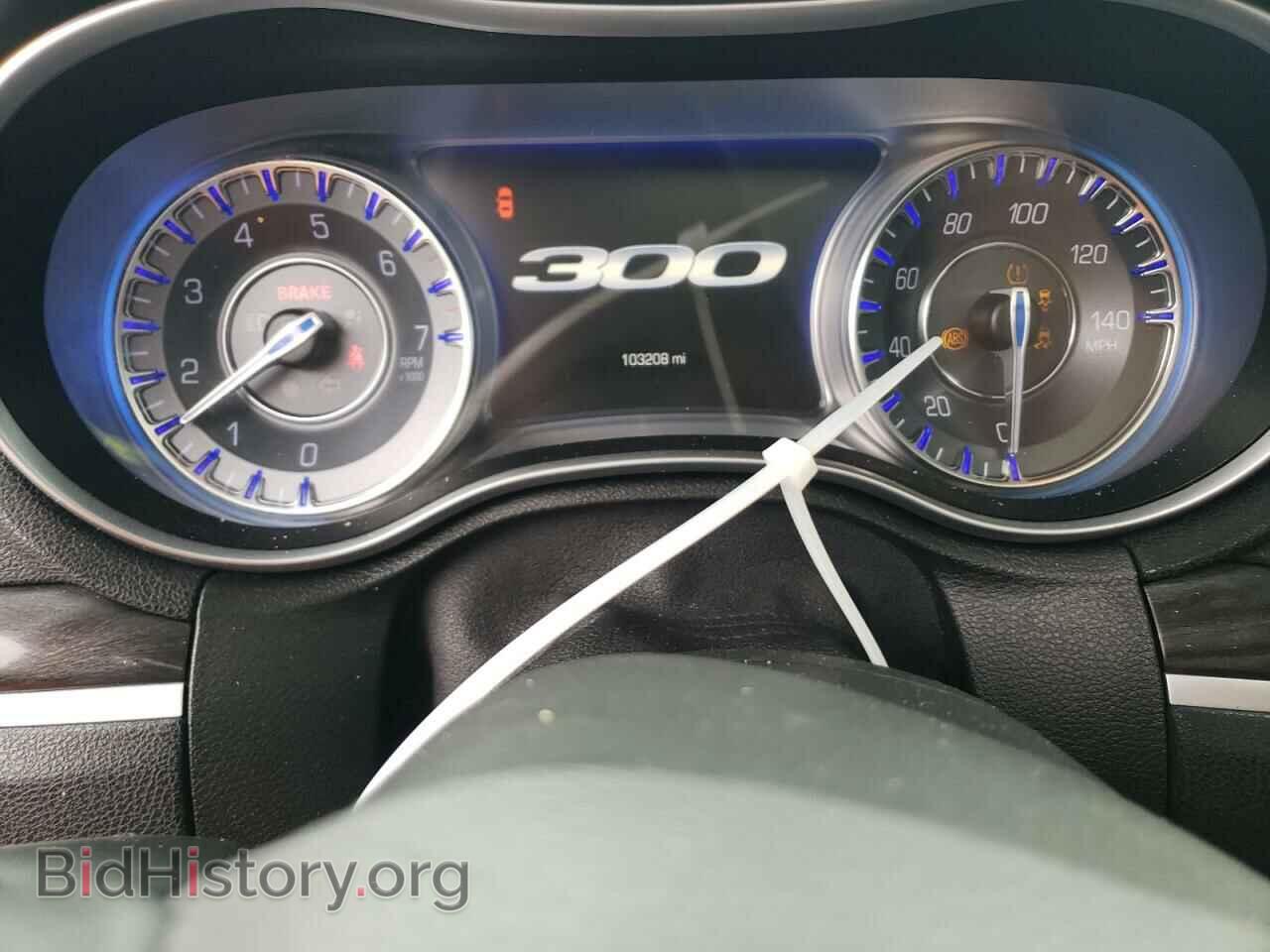 2016 CHRYSLER 300 - VIN: 2C3CCAAG0GH243971 - Фото 9