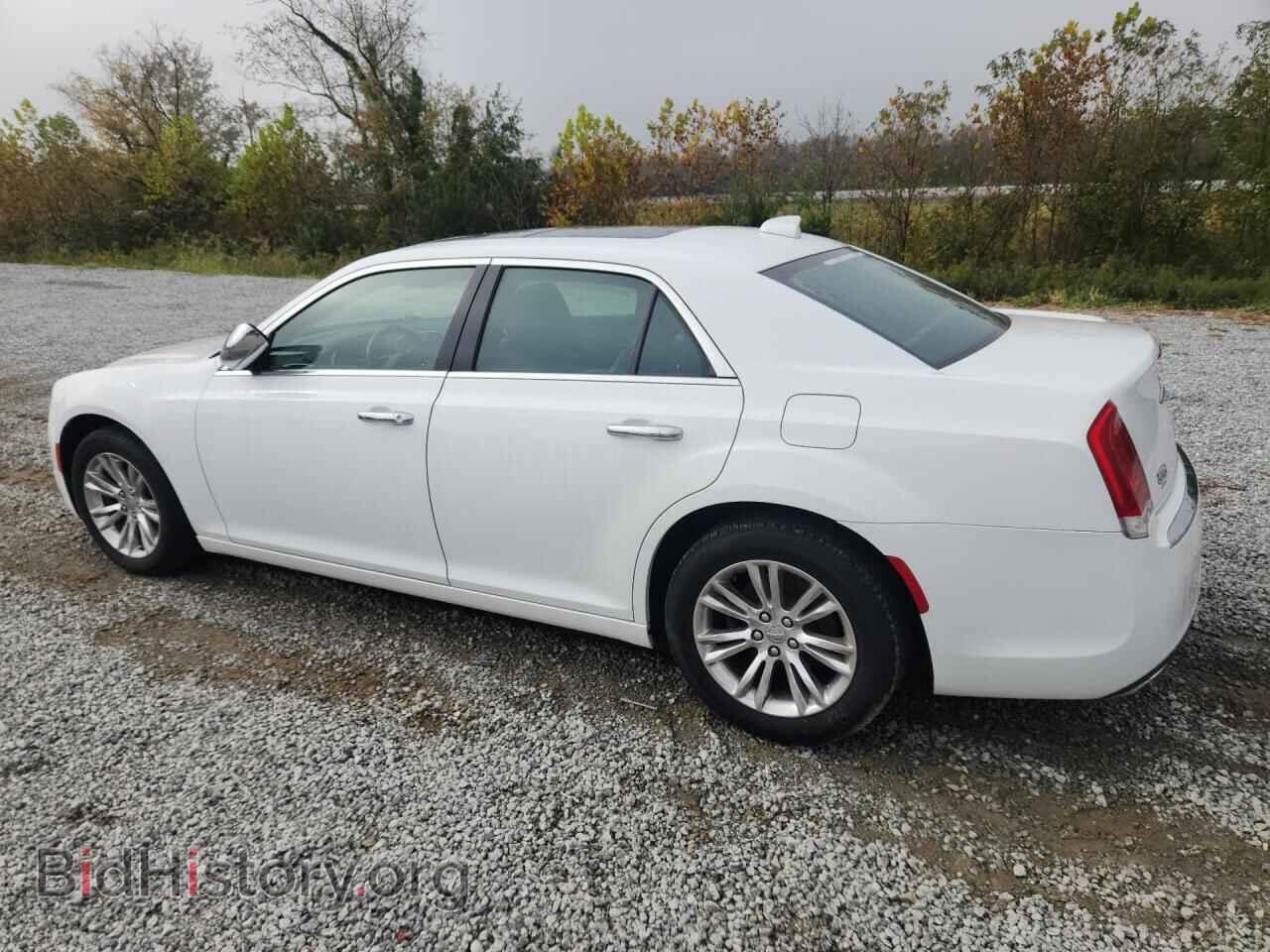 2016 Chrysler 300 (VIN 2C3CCAEG1GH348464) — фото 2 из 14