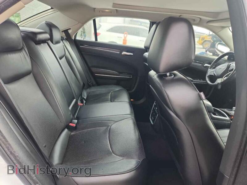 2016 Chrysler 300 (VIN 2C3CCAEG1GH348464) — фото 10 из 14