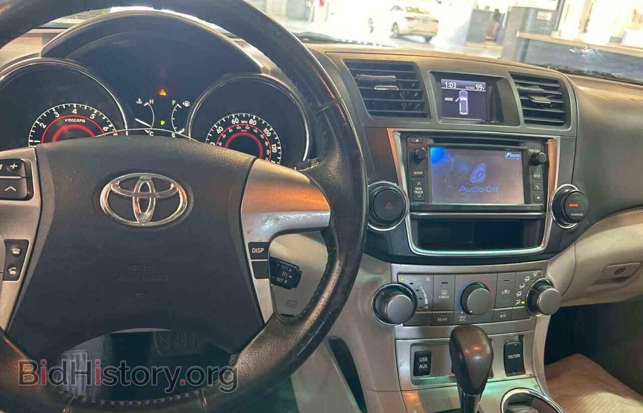 2013 TOYOTA HIGHLANDER - VIN: 5TDZK3EH8DS107351 - Фото 9