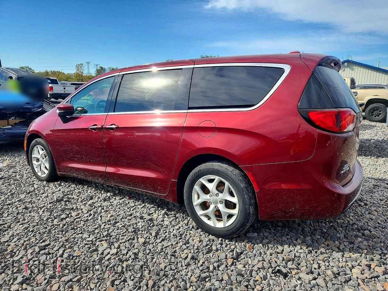 2017 CHRYSLER PACIFICA - VIN: 2C4RC1BG7HR782152 - Фото 2