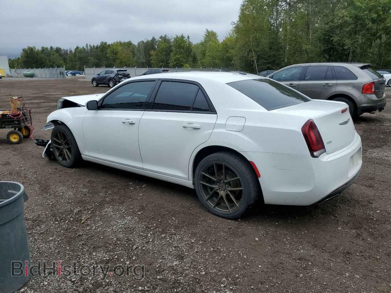 2017 CHRYSLER 300 - VIN: 2C3CCAGG4HH631522 - Фото 2