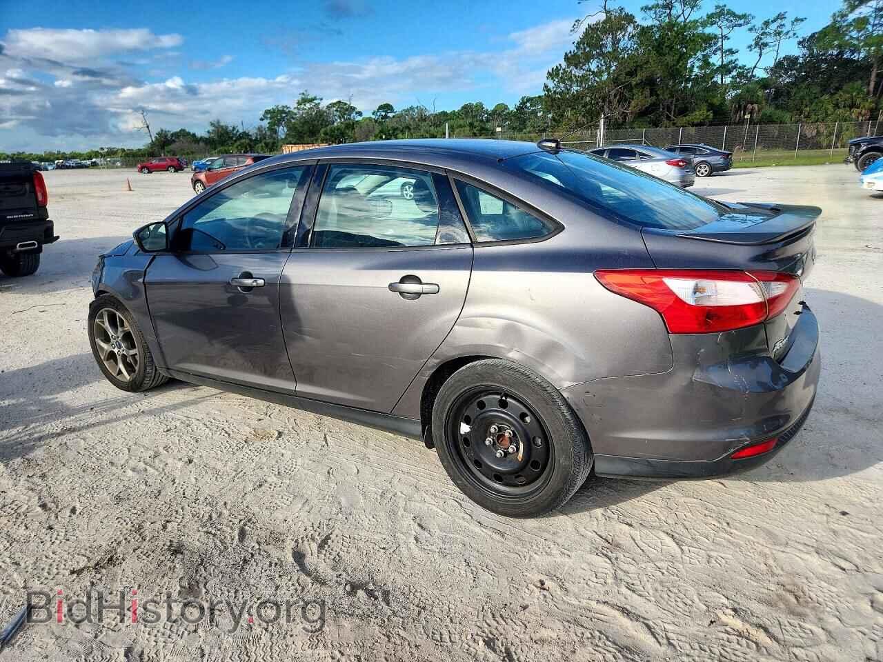 2013 Ford FOCUS (VIN 1FADP3F27DL325939) — photo 2 of 15