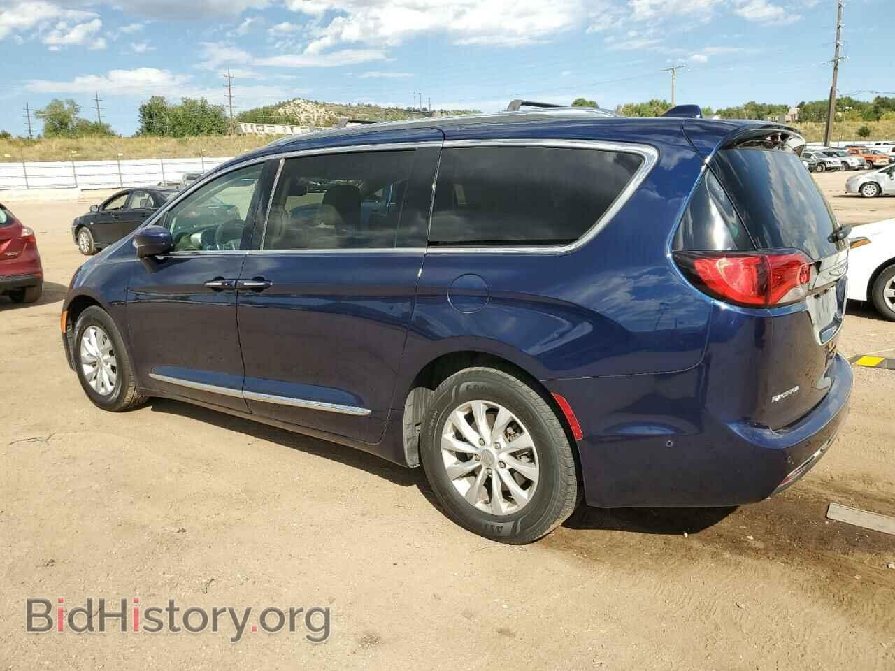 2018 CHRYSLER PACIFICA - VIN: 2C4RC1EGXJR121619 - Фото 2