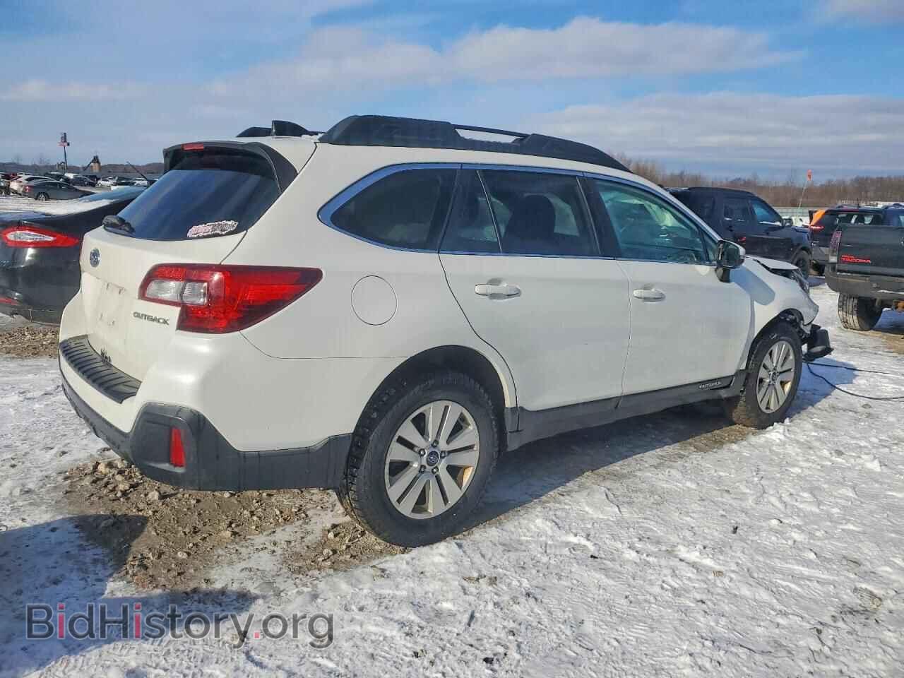 2018 SUBARU OUTBACK - VIN: 4S4BSAFC1J3342854 - Фото 3