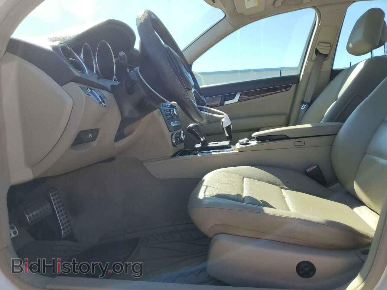 2012 MERCEDES-BENZ C-CLASS - VIN: WDDGF4HB2CA616037 - Фото 7