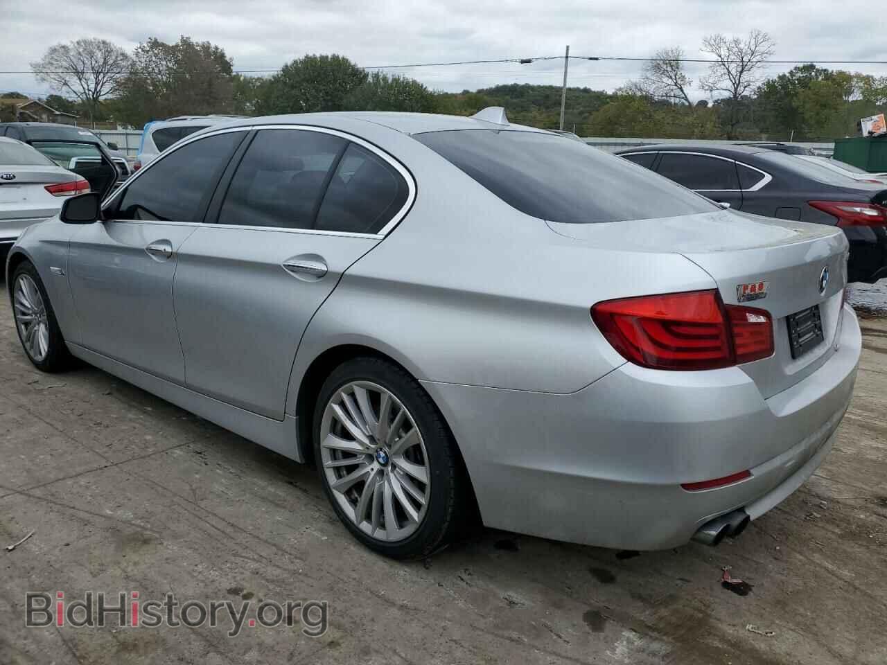 2011 BMW 5 SERIES - VIN: WBAFR1C5XBC739498 - Фото 2
