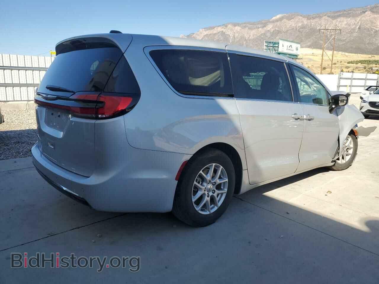 2024 CHRYSLER PACIFICA - VIN: 2C4RC1BG4RR120272 - Фото 3