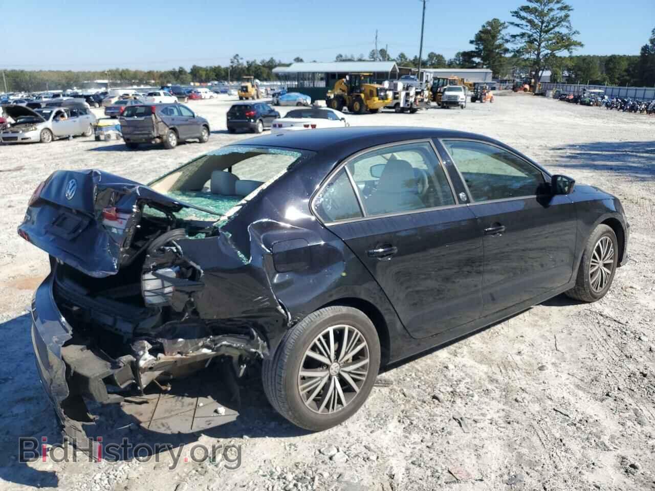 2018 VOLKSWAGEN JETTA - VIN: 3VWDB7AJ5JM207913 - Фото 3