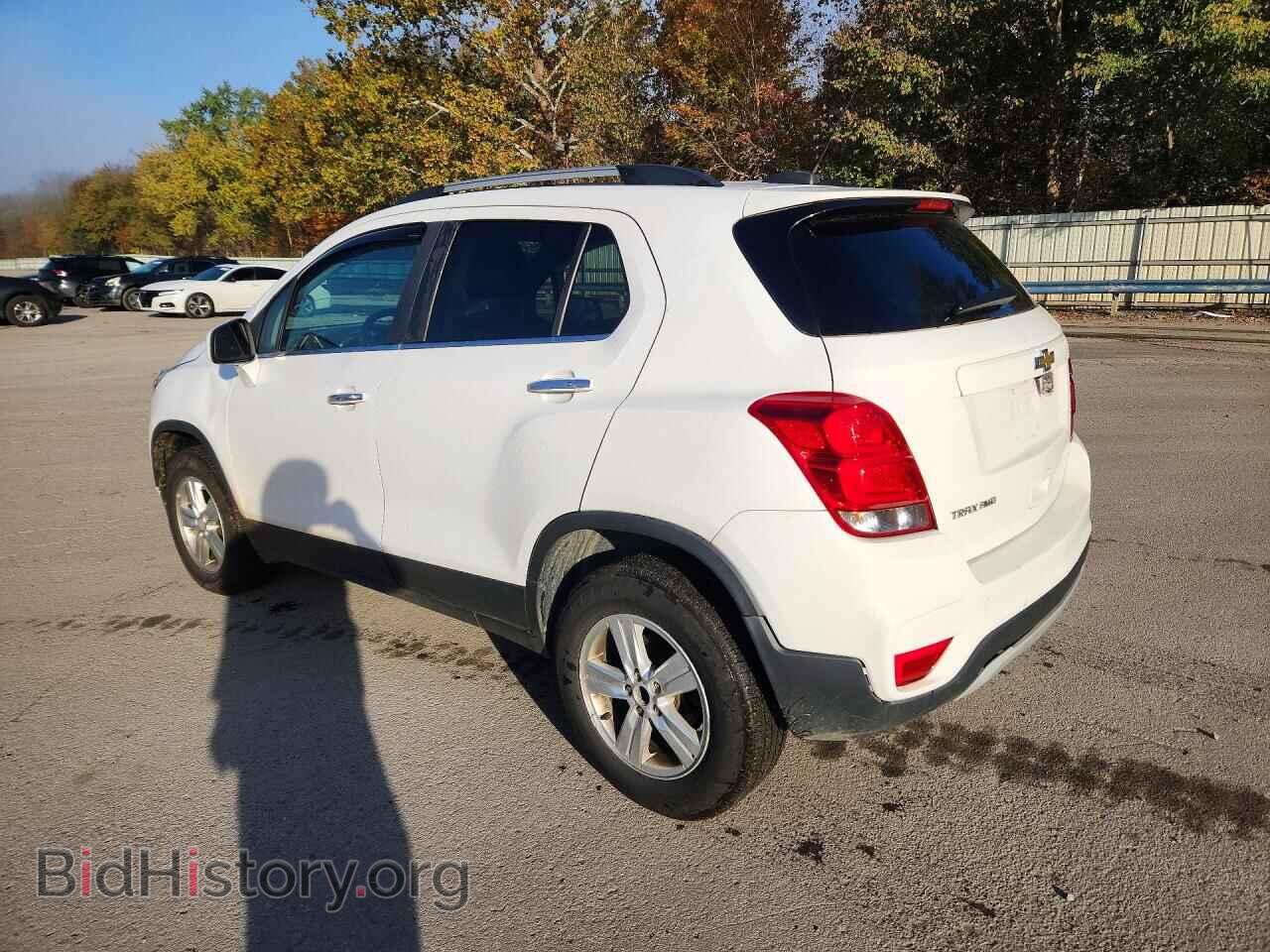 2017 CHEVROLET TRAX - VIN: 3GNCJPSB2HL202006 - Photo 2