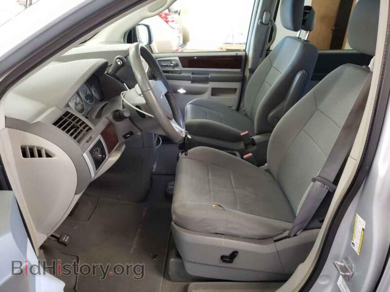 2010 Chrysler MINIVAN (VIN 2A4RR5D11AR413110) — photo 7 of 13
