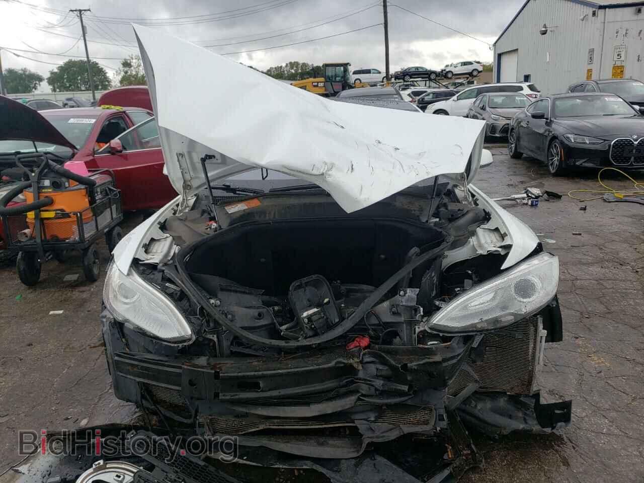 2014 TESLA MODEL S - VIN: 5YJSA1S10EFP24667 - Photo 5