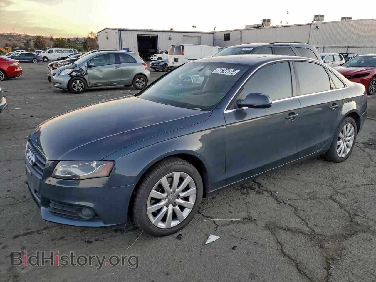 Photo WAUEFAFL1BN023432 - AUDI A4 2011