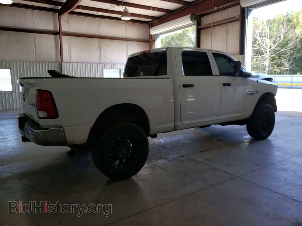 2015 RAM All Models - VIN: 3C6UR5CL1FG588559 - Photo 3