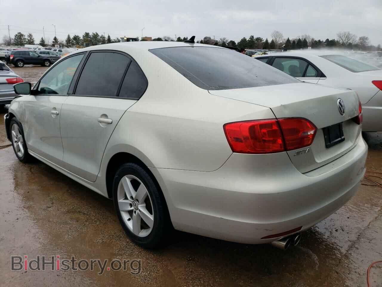 2011 VOLKSWAGEN JETTA - VIN: 3VWLL7AJ2BM110808 - Фото 2
