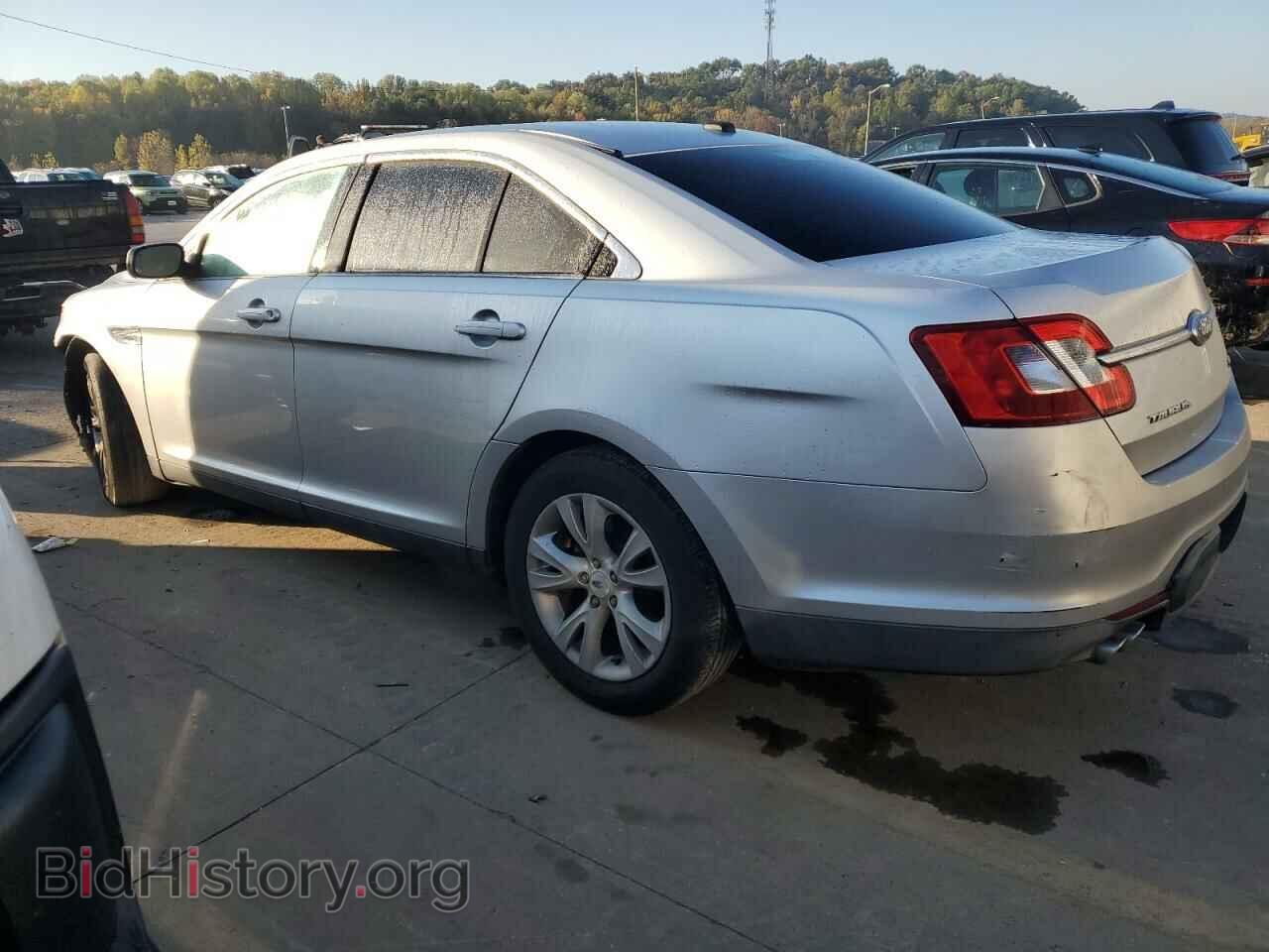 2011 FORD TAURUS - VIN: 1FAHP2EWXBG182149 - Фото 2