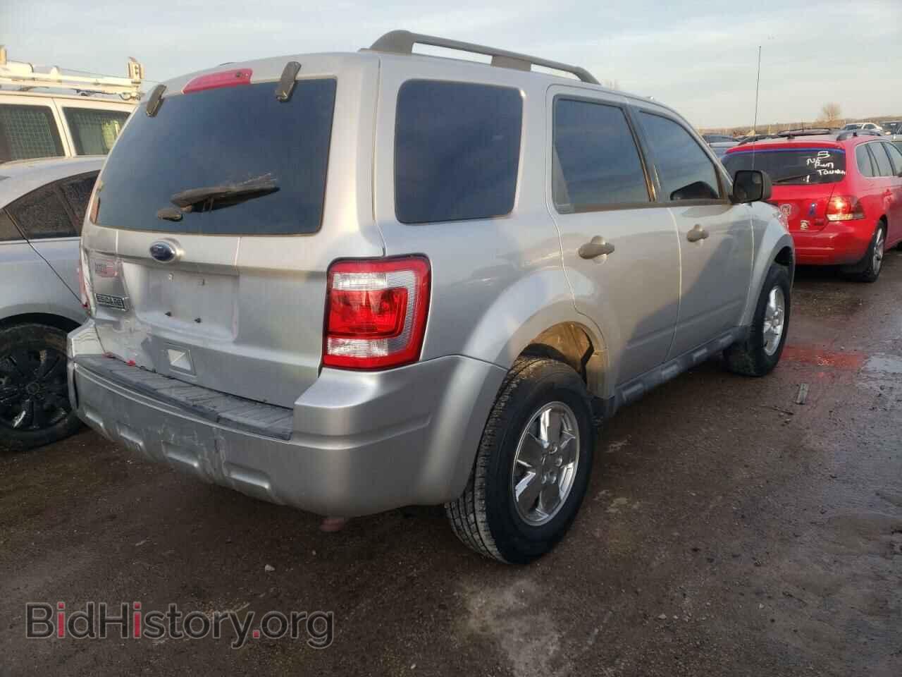2011 FORD ESCAPE - VIN: 1FMCU9D72BKC11362 - Фото 3