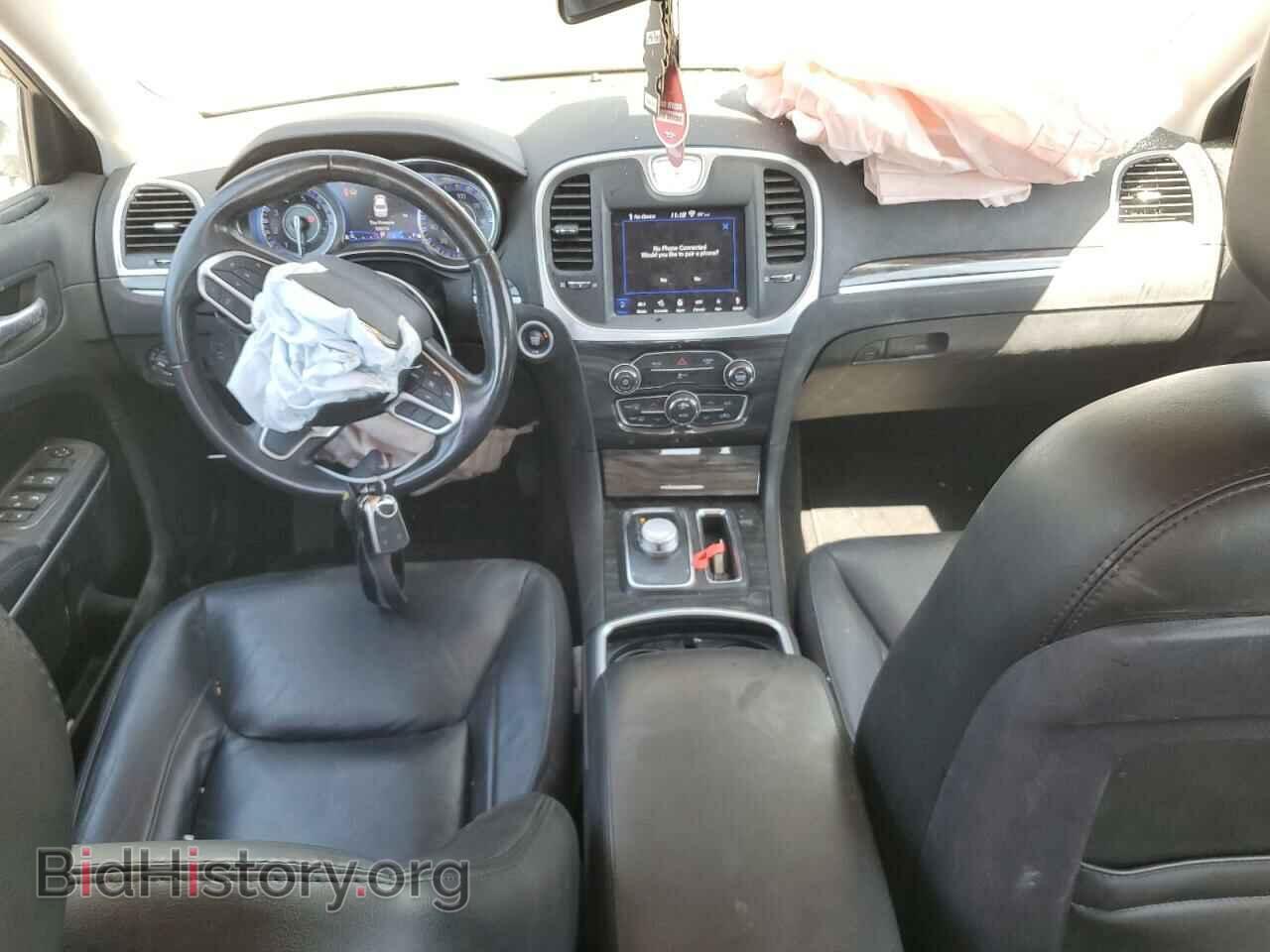 2019 CHRYSLER 300 - VIN: 2C3CCAAG0KH745887 - Фото 8