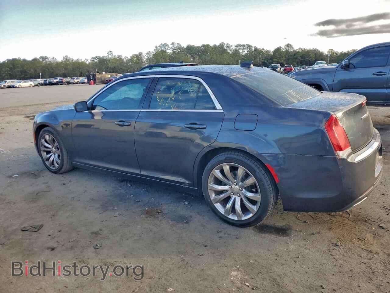 2016 CHRYSLER 300 - VIN: 2C3CCAAG4GH343913 - Фото 2