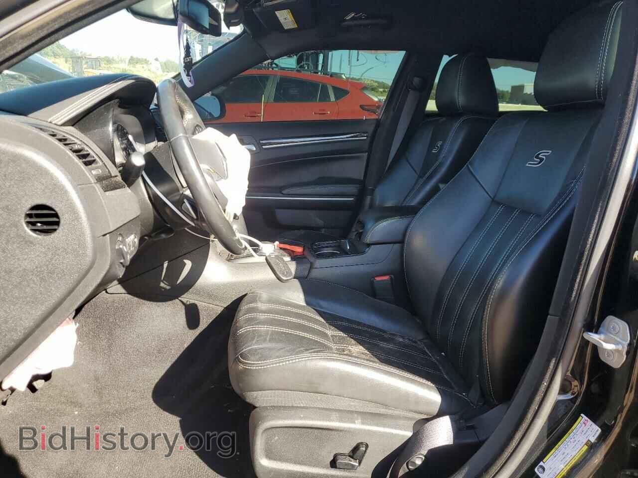 2019 CHRYSLER 300 - VIN: 2C3CCABG0KH562889 - Фото 7