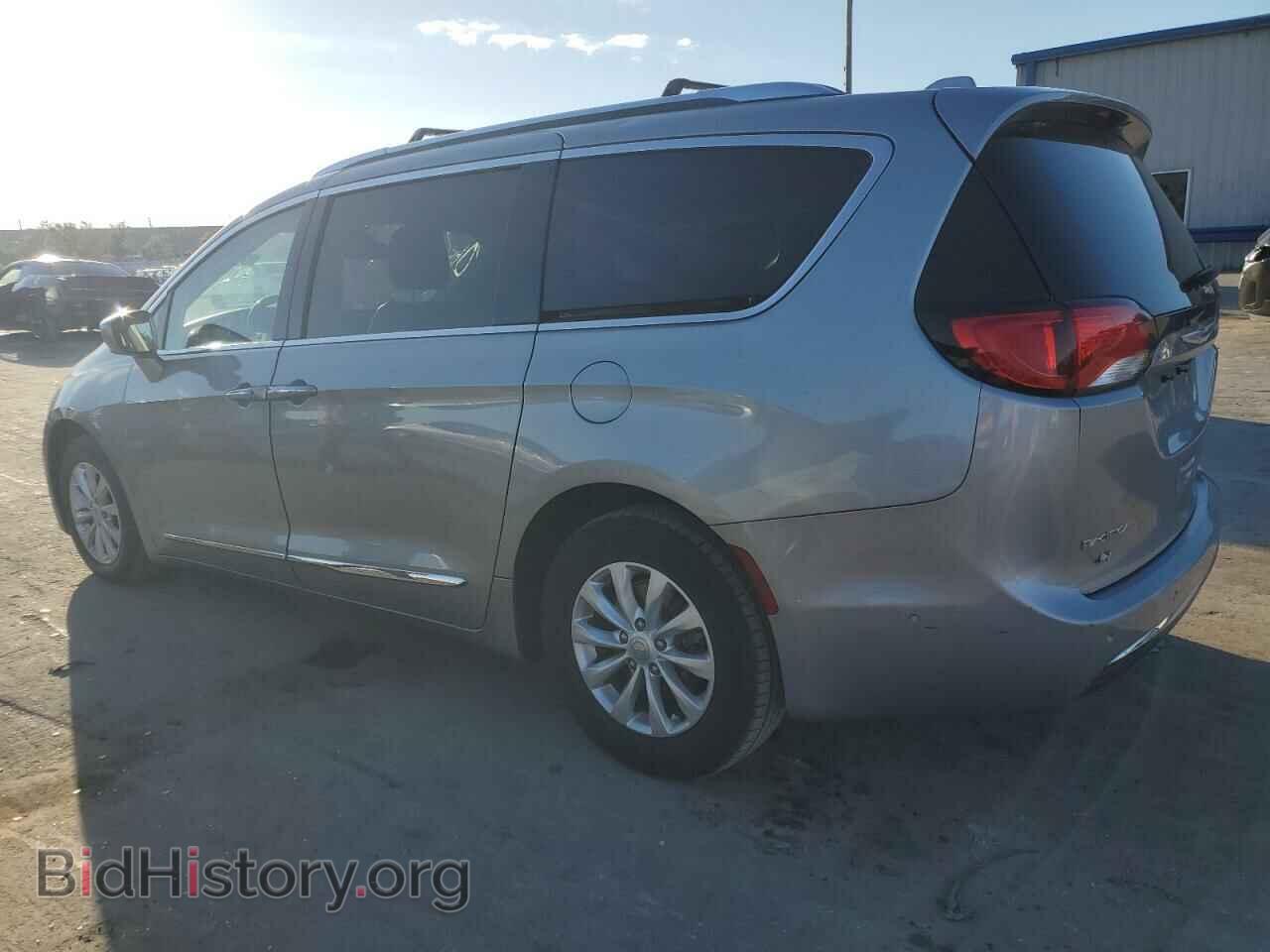 2018 CHRYSLER PACIFICA - VIN: 2C4RC1BG0JR269878 - Photo 2