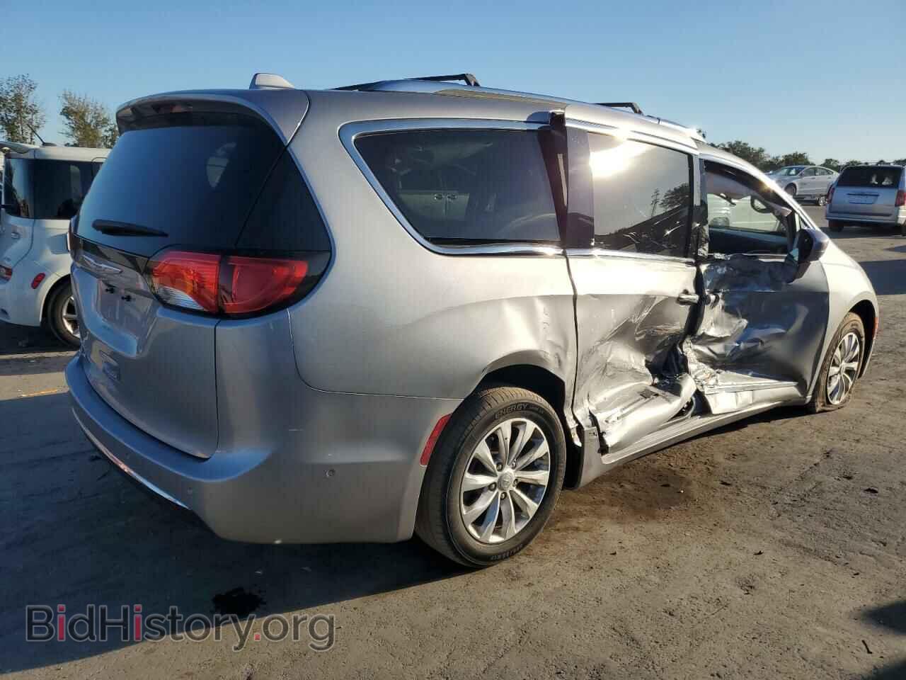 2018 CHRYSLER PACIFICA - VIN: 2C4RC1BG0JR269878 - Photo 3
