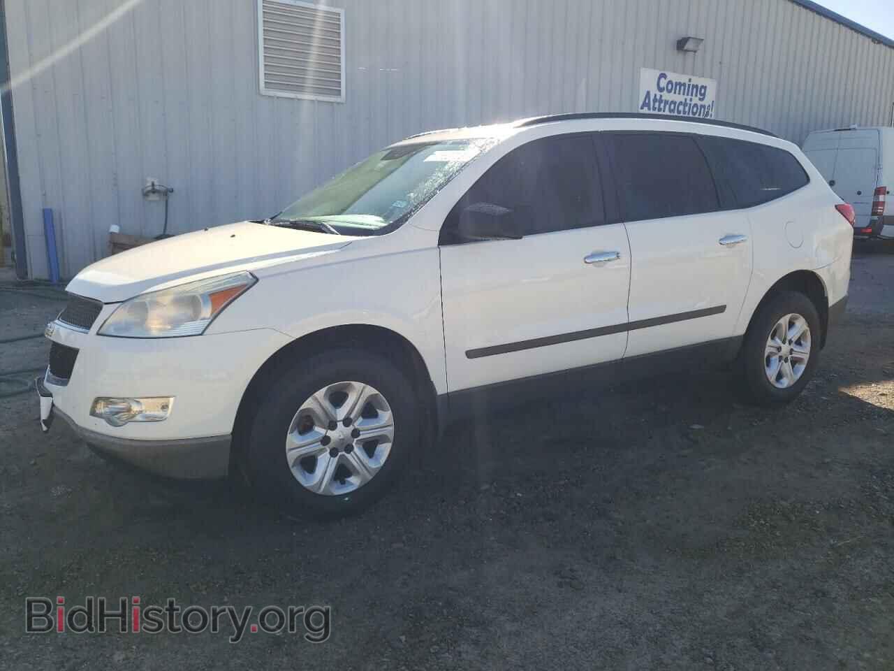 Фотография 1GNKRFED9CJ330142 - CHEVROLET TRAVERSE 2012