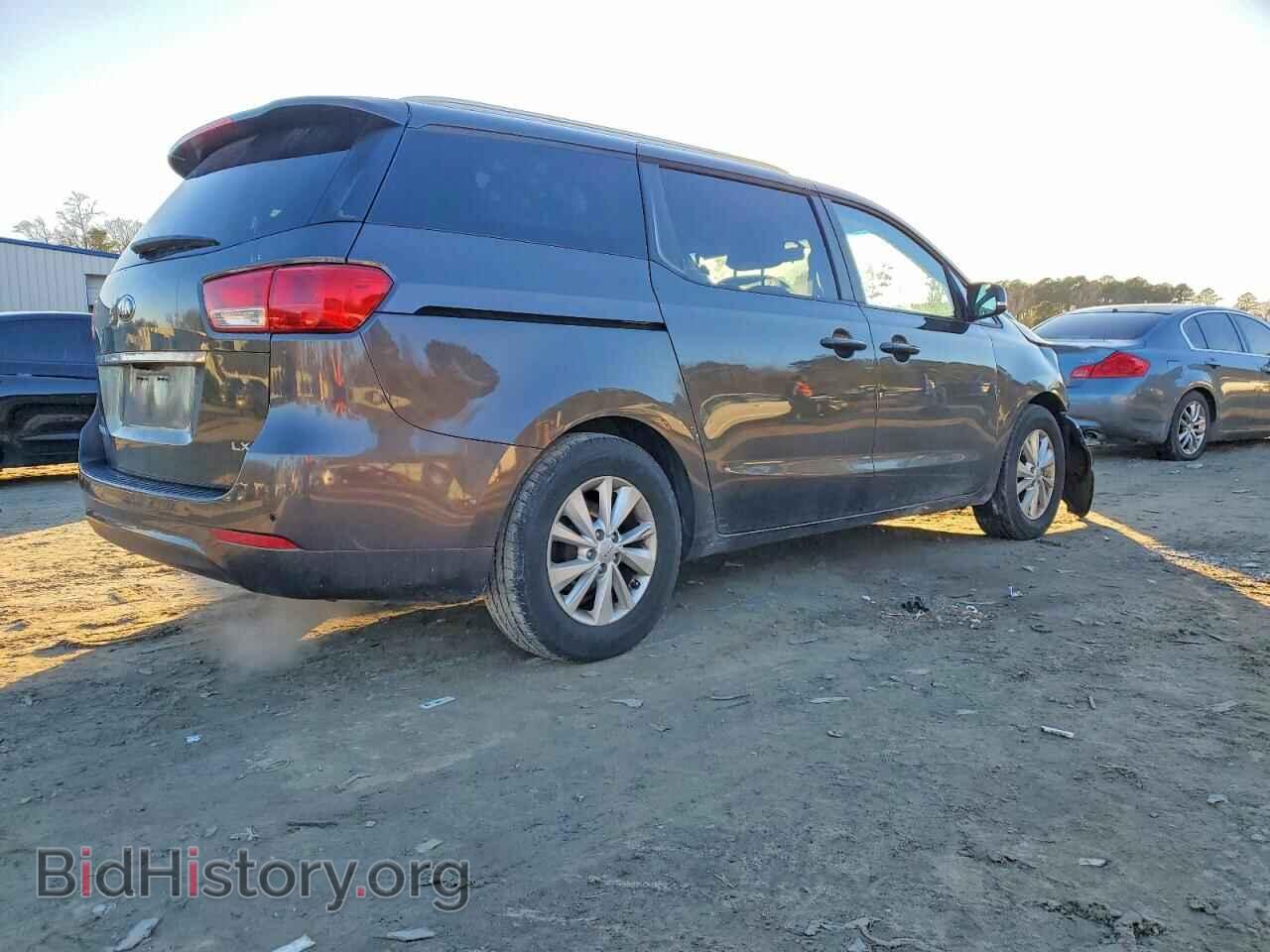 2017 KIA All Models - VIN: KNDMB5C13H6282205 - Photo 3