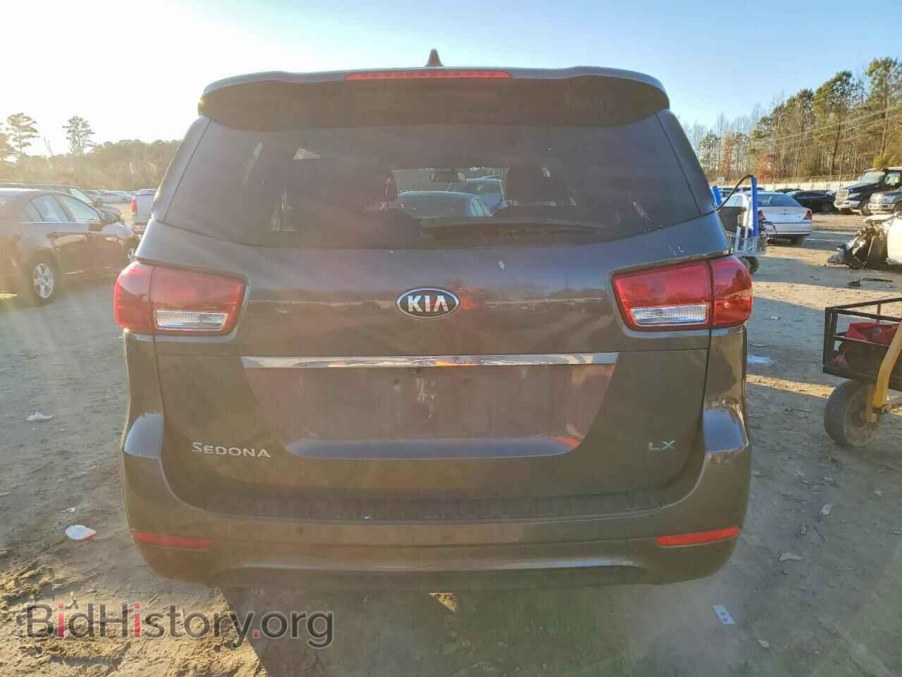 2017 KIA All Models - VIN: KNDMB5C13H6282205 - Photo 6