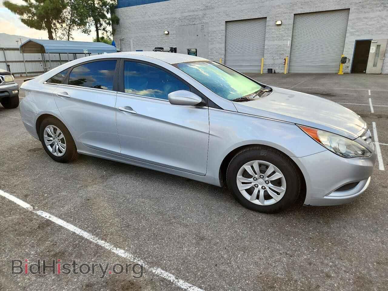 2011 Hyundai SONATA (VIN 5NPEB4AC4BH011069) — photo 4 of 12