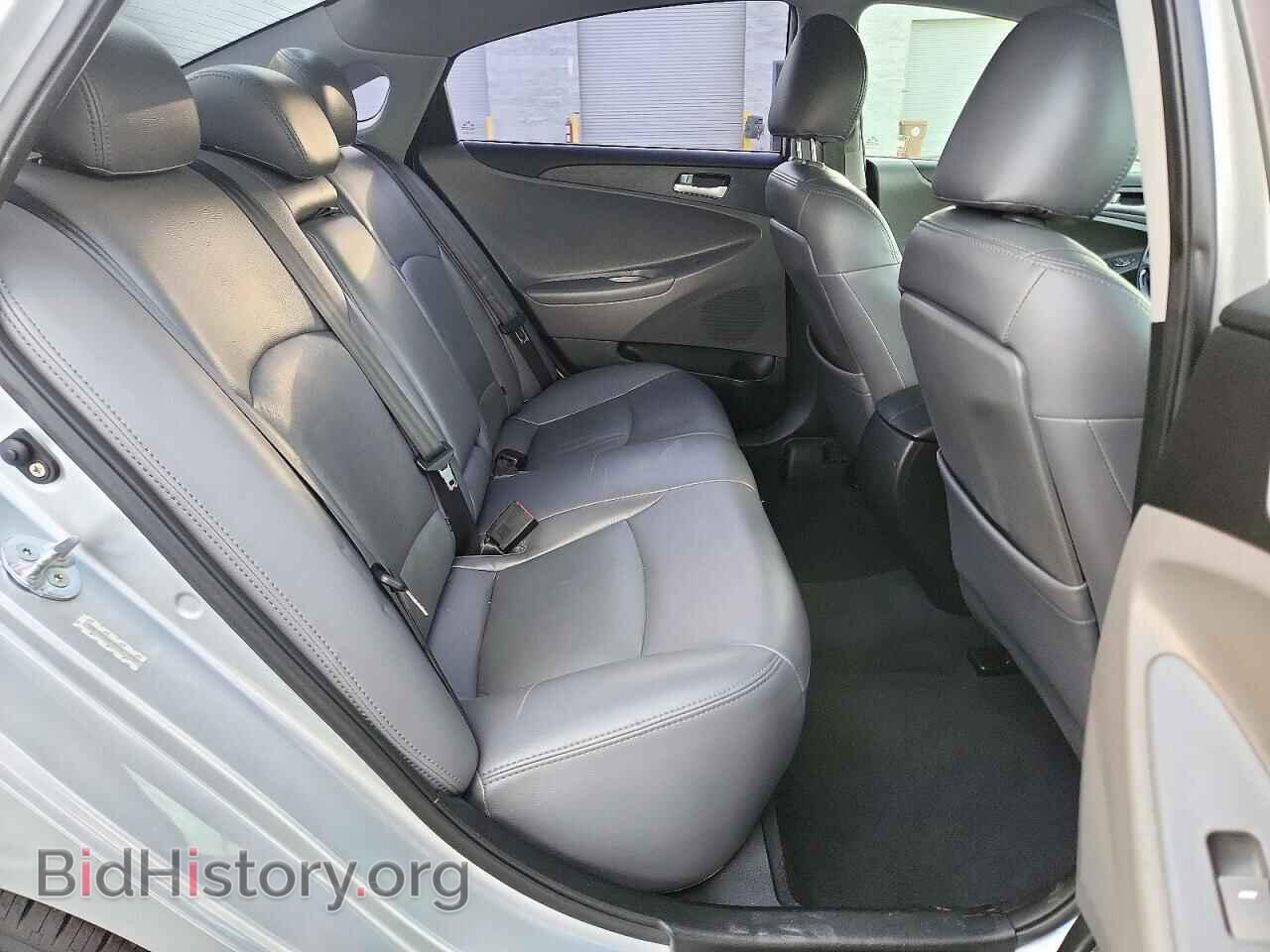 2011 Hyundai SONATA (VIN 5NPEB4AC4BH011069) — photo 10 of 12