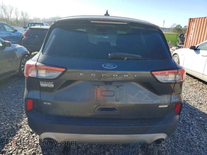 2020 Ford ESCAPE (VIN 1FMCU0G61LUA05423) — фото 6 из 13