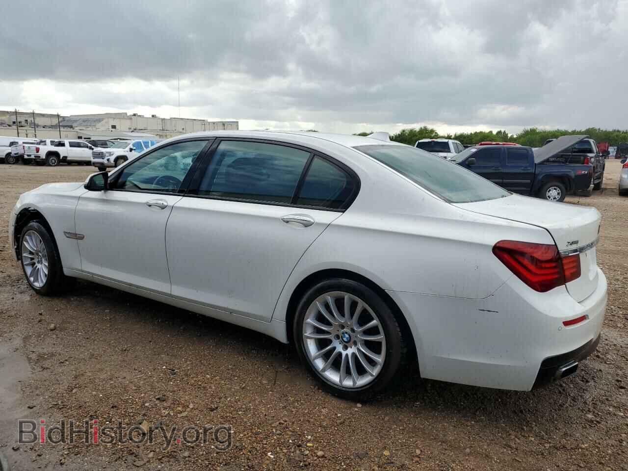 2013 BMW 7 SERIES - VIN: WBAYF8C58DD140042 - Фото 2