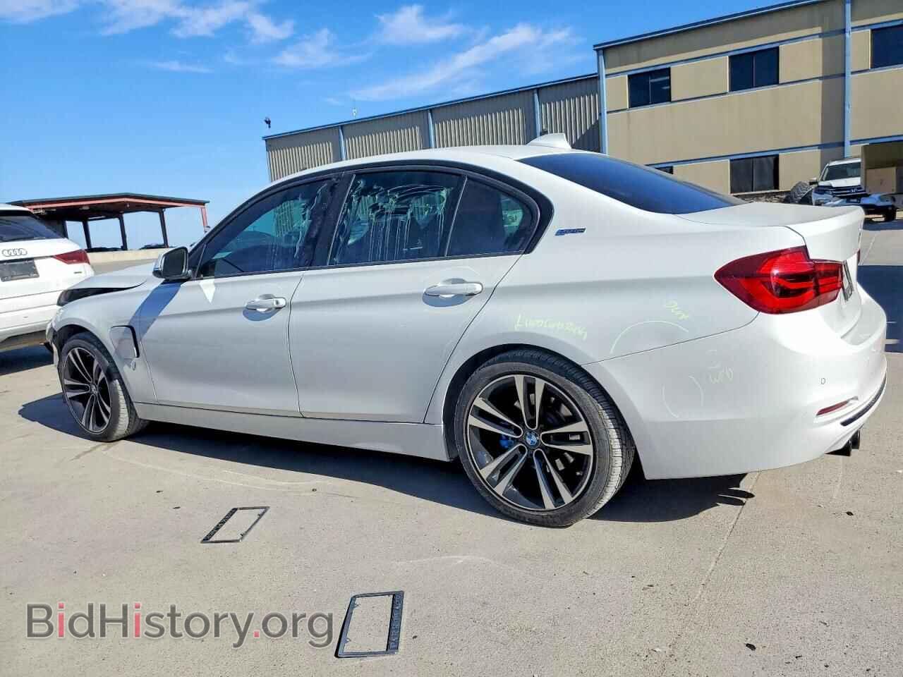 2018 BMW 3 SERIES - VIN: WBA8E1C52JA756570 - Фото 2