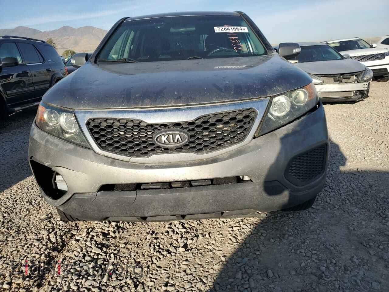 2011 KIA SORENTO - VIN: 5XYKT3A10BG127627 - Фото 5