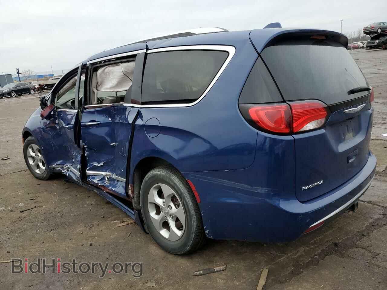 2017 CHRYSLER PACIFICA - VIN: 2C4RC1EG0HR511414 - Photo 2