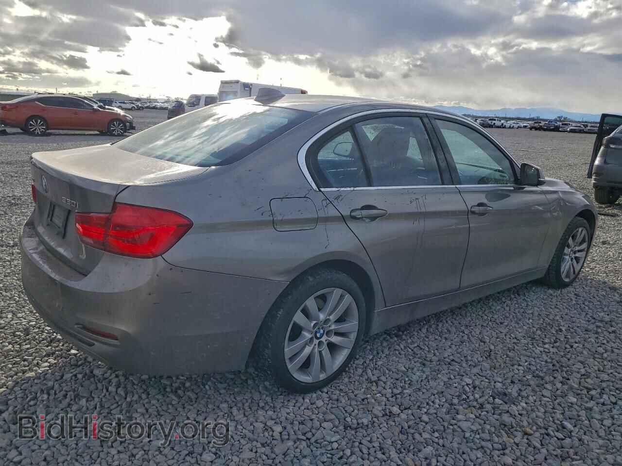 2017 BMW 3 SERIES - VIN: WBA8D9G3XHNU61519 - Фото 3