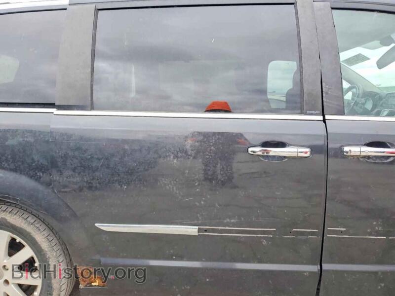 2011 Chrysler MINIVAN (VIN 2A4RR8DG5BR704622) — photo 11 of 13
