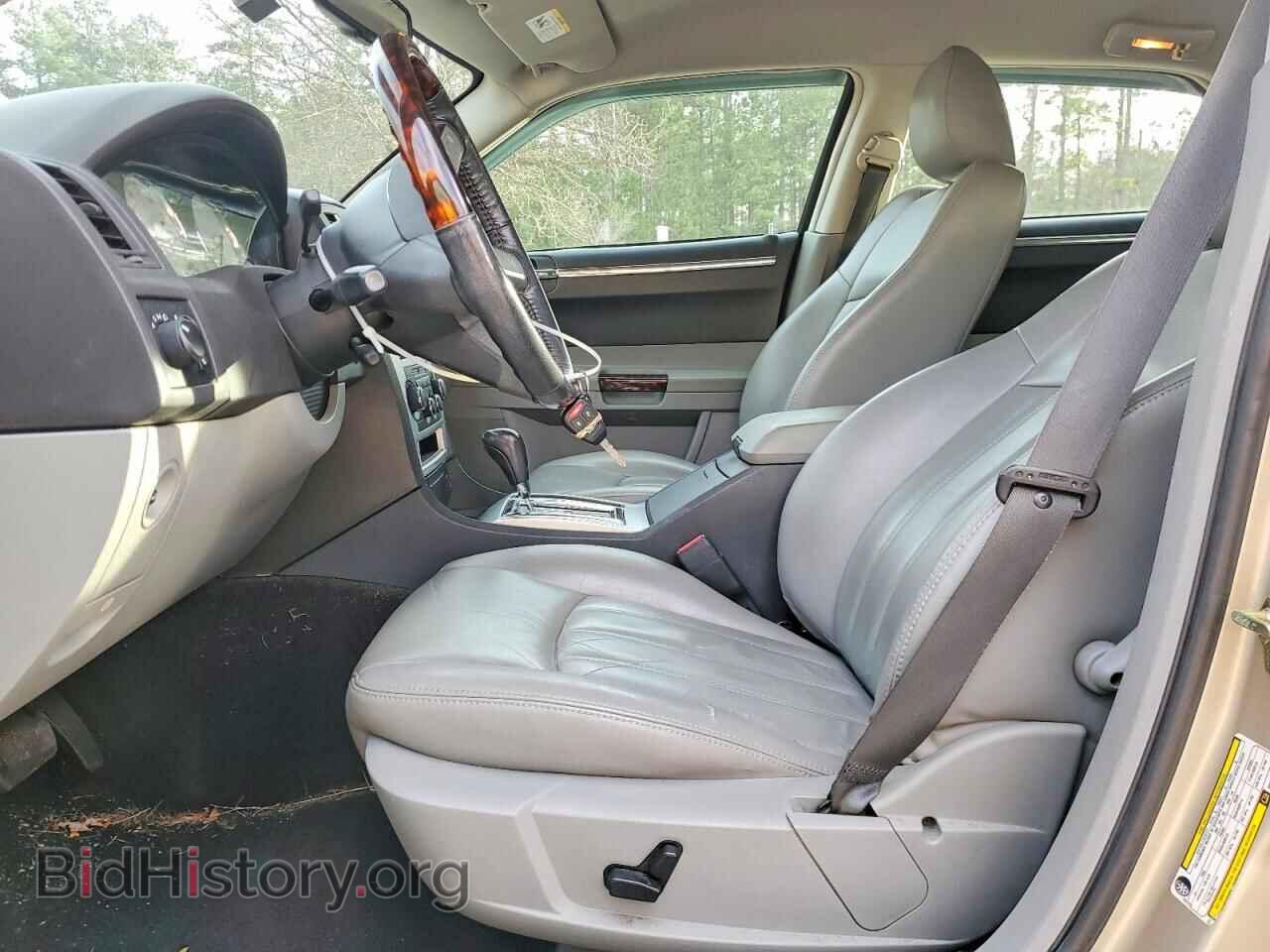 2006 CHRYSLER 300 - VIN: 2C3KA63H16H291028 - Фото 7