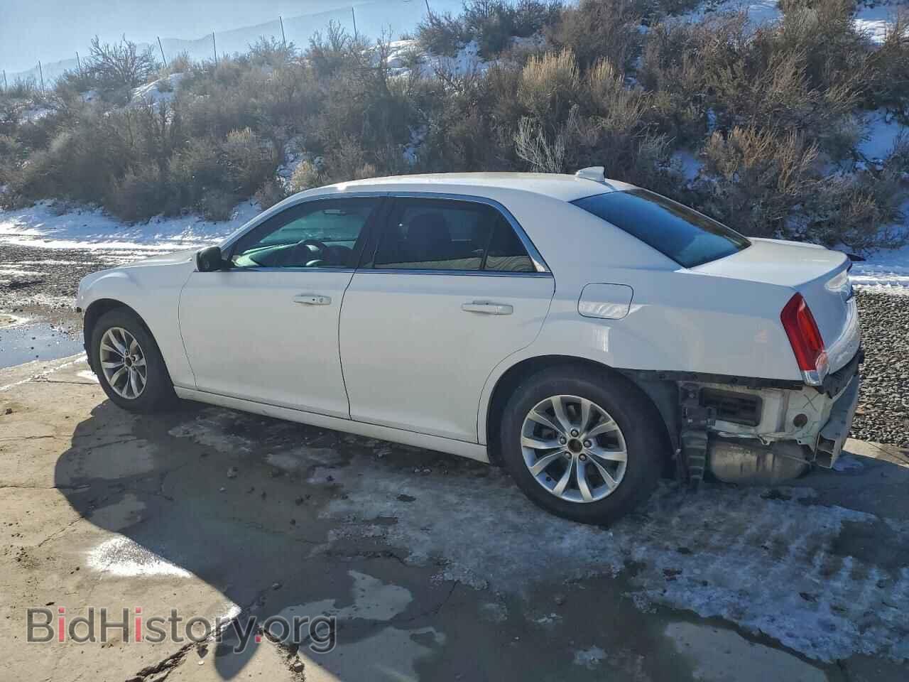 2015 CHRYSLER 300 - VIN: 2C3CCAAG1FH802135 - Фото 2