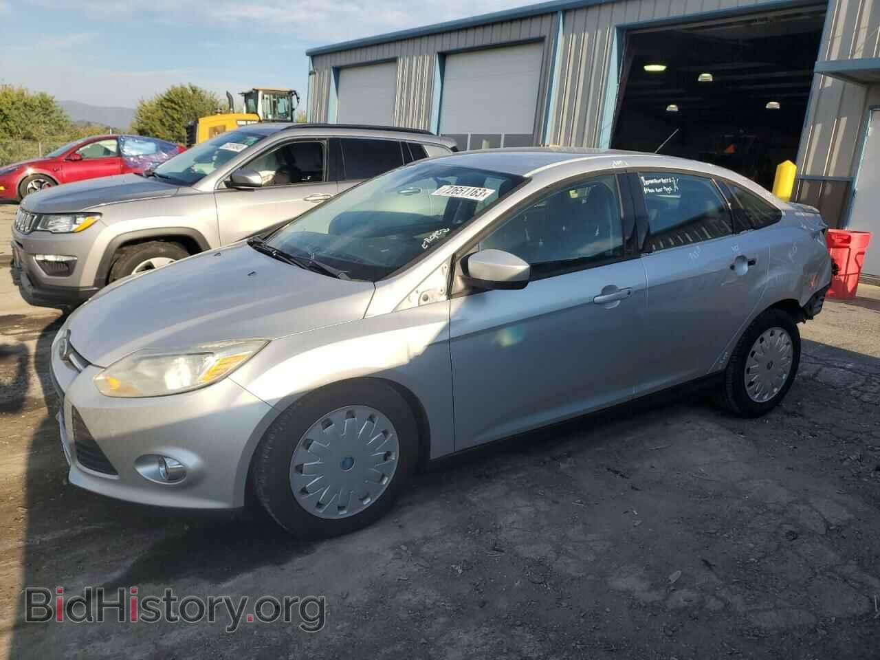 Photo 1FAHP3F24CL167401 - FORD FOCUS 2012