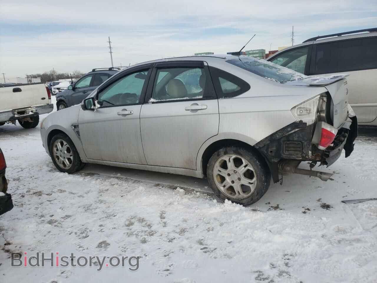 2008 FORD FOCUS - VIN: 1FAHP35N38W138456 - Фото 2