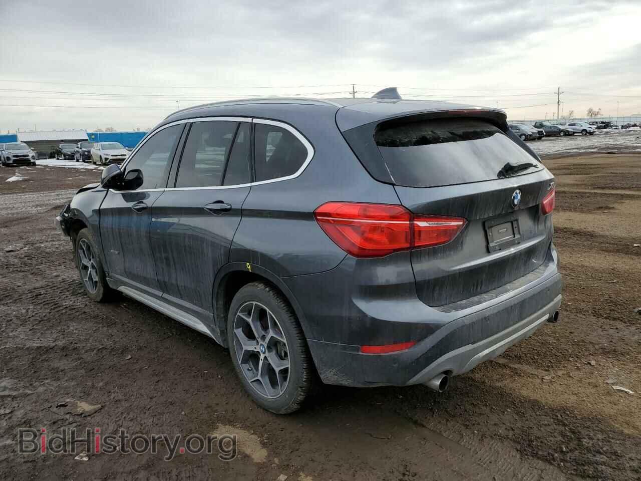 2017 BMW X1 - VIN: WBXHT3C31H5F87329 - Фото 2