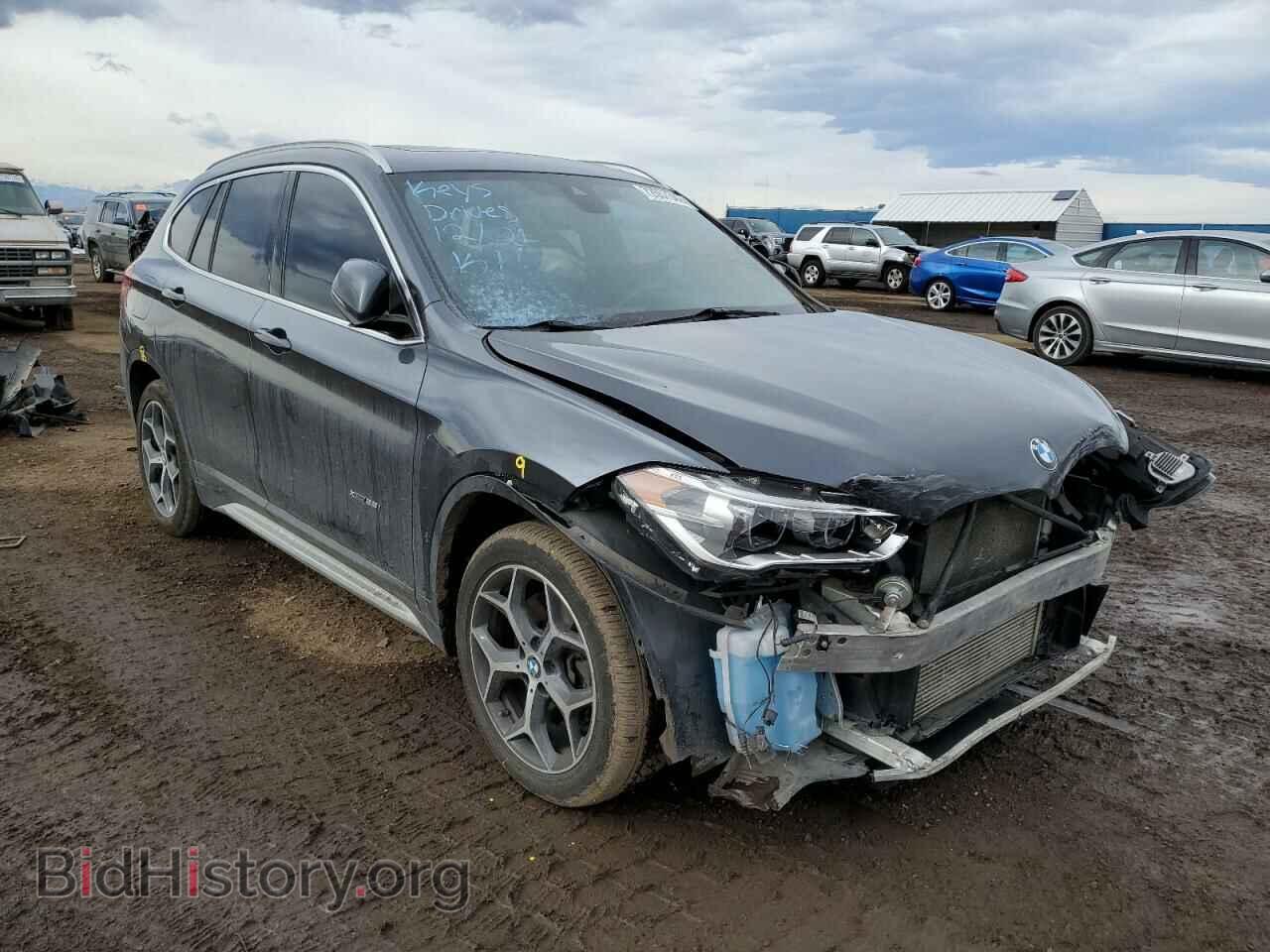 2017 BMW X1 - VIN: WBXHT3C31H5F87329 - Фото 4