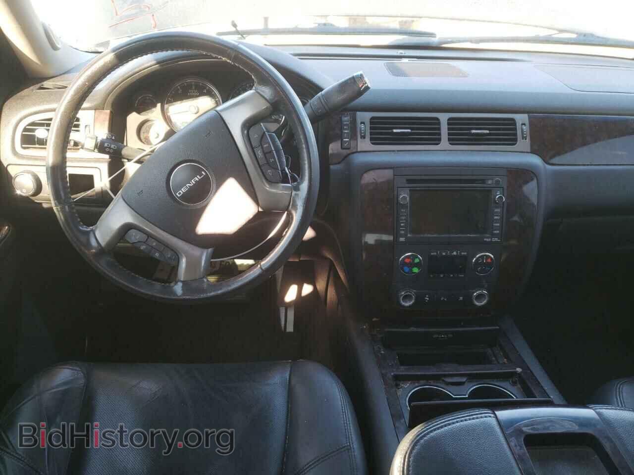 2011 GMC YUKON - VIN: 1GKS2EEF5BR347467 - Photo 8
