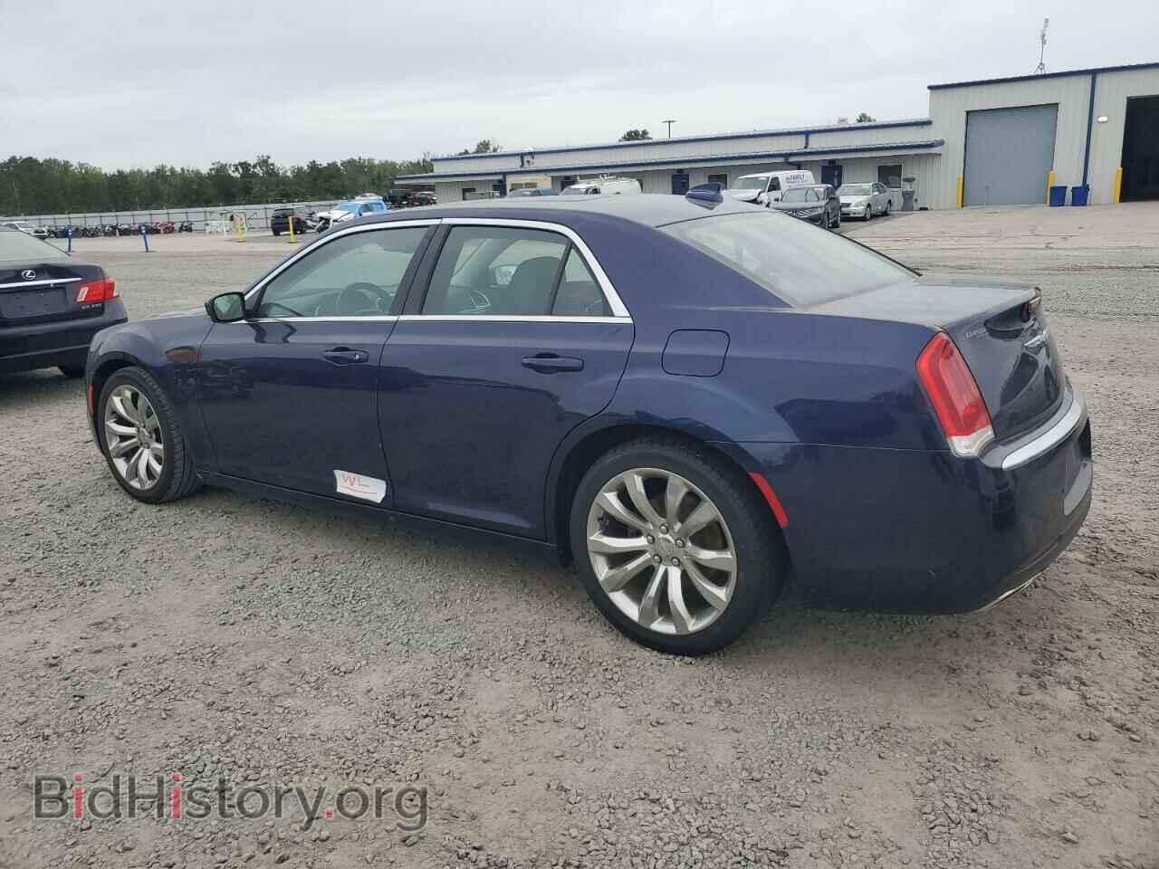 2017 CHRYSLER 300 - VIN: 2C3CCAAG3HH596982 - Фото 2