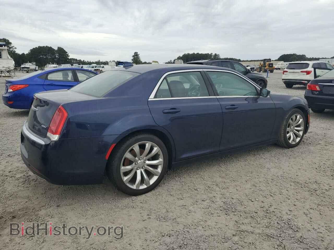 2017 CHRYSLER 300 - VIN: 2C3CCAAG3HH596982 - Фото 3
