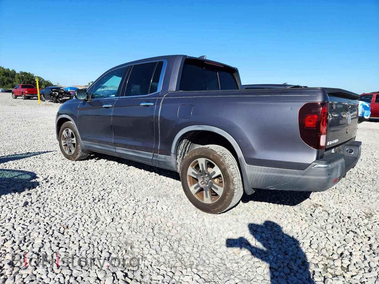 2019 HONDA RIDGELINE - VIN: 5FPYK3F71KB005027 - Photo 2