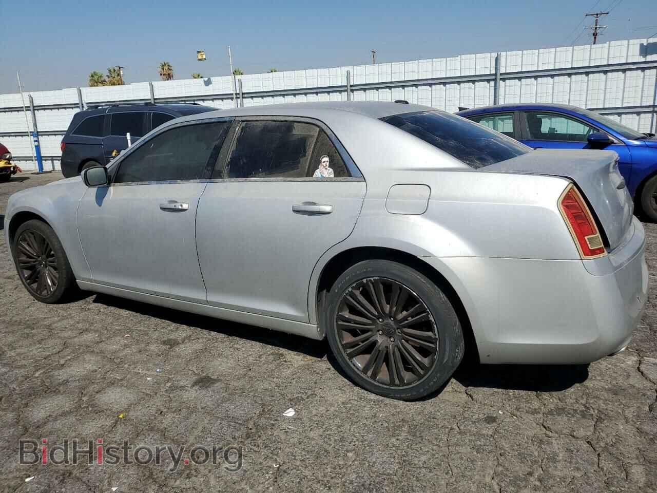 2012 CHRYSLER 300 - VIN: 2C3CCABG3CH115541 - Фото 2